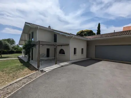 Gîte 10 pers. piscine chauffée, jardin 1600m², animaux OK : photo 5