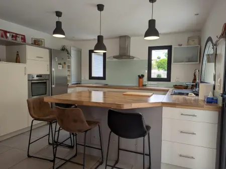 Gîte 10 pers. piscine chauffée, jardin 1600m², animaux OK : photo 11