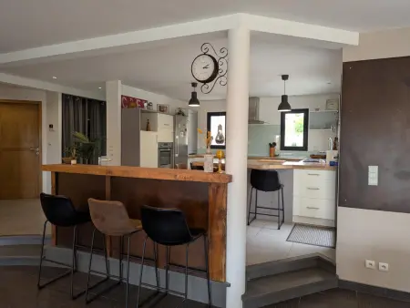 Gîte 10 pers. piscine chauffée, jardin 1600m², animaux OK : photo 12