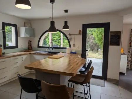 Gîte 10 pers. piscine chauffée, jardin 1600m², animaux OK : photo 13
