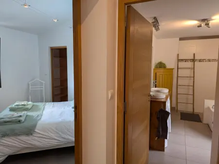 Gîte 10 pers. piscine chauffée, jardin 1600m², animaux OK : photo 24
