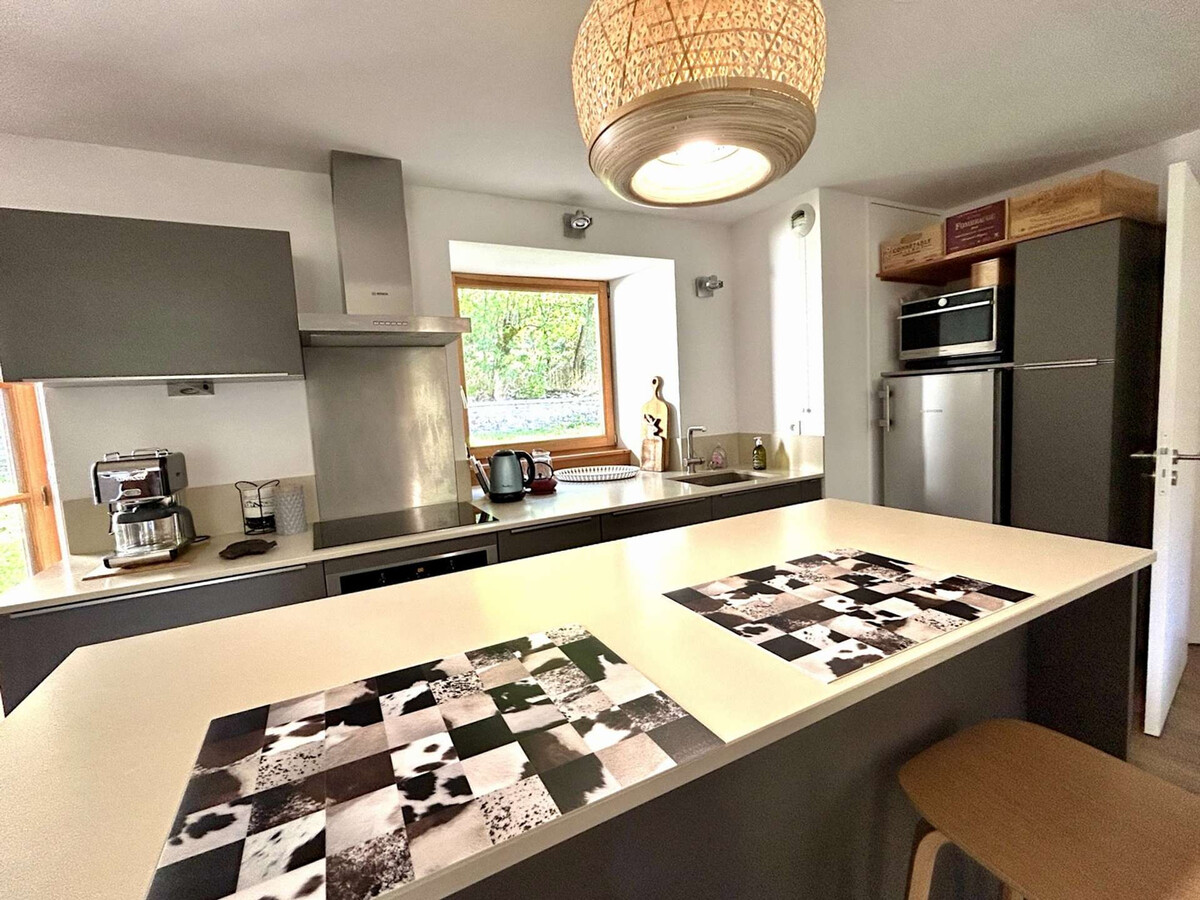 Appartement 4 pièces rénové, 400 m des pistes - Photo 3