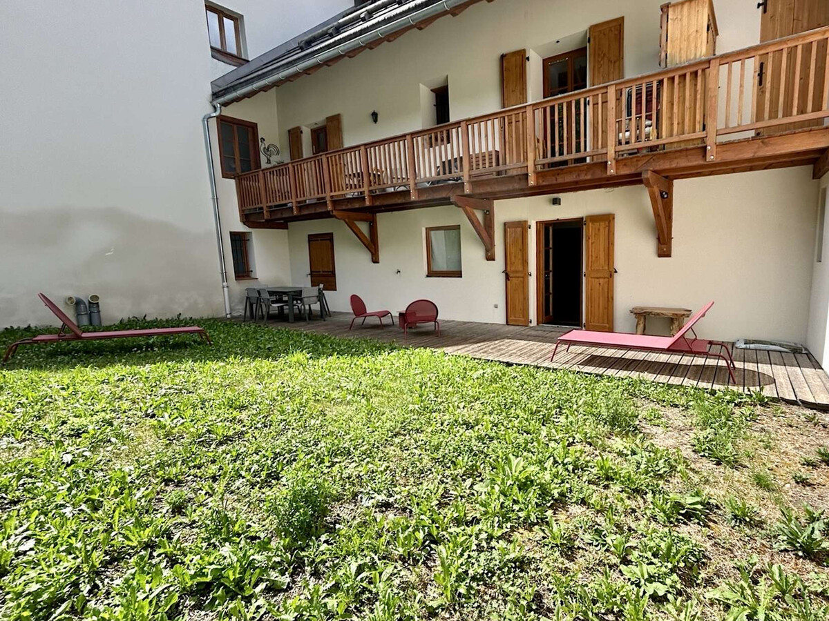 Appartement 4 pièces rénové, 400 m des pistes - Photo 6