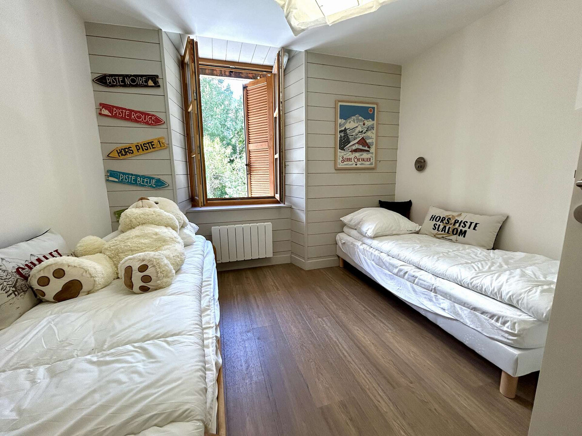 Appartement 4 pièces rénové, 400 m des pistes - Photo 10