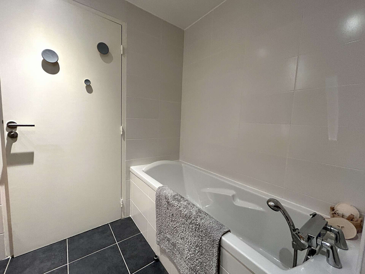 Appartement 4 pièces rénové, 400 m des pistes - Photo 14
