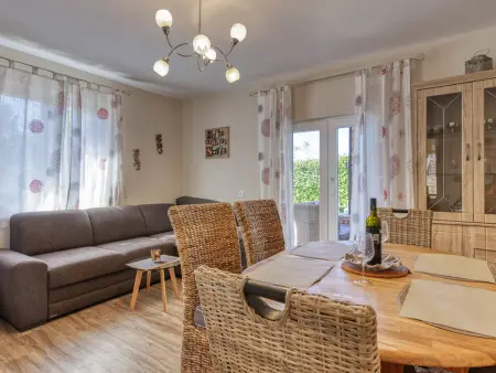 Maison Badi avec piscine privée à Malinska : photo 5