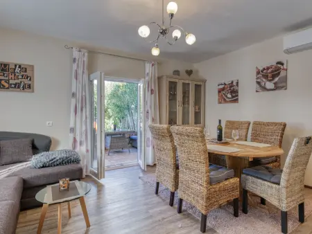 Maison Badi avec piscine privée à Malinska : photo 7