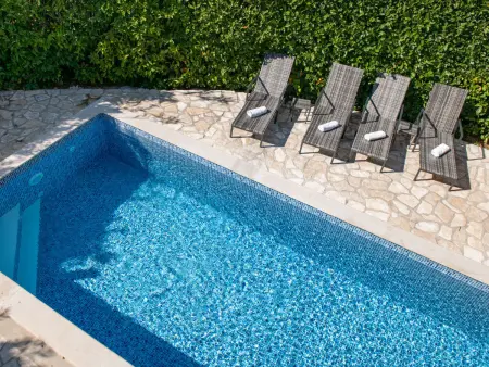 Maison Badi avec piscine privée à Malinska : photo 16