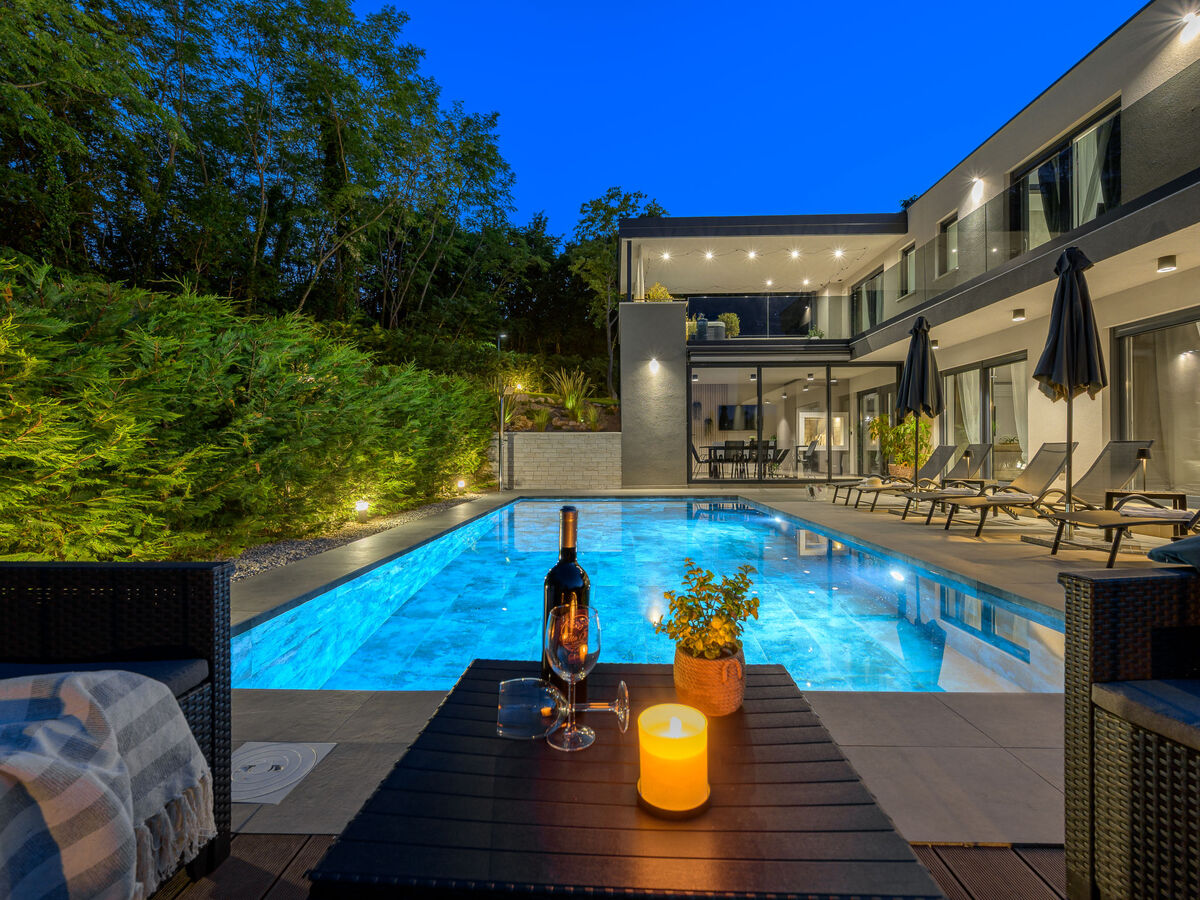 Villa Ollea, 8 personnes, piscine chauffée à Labin - Photo 1