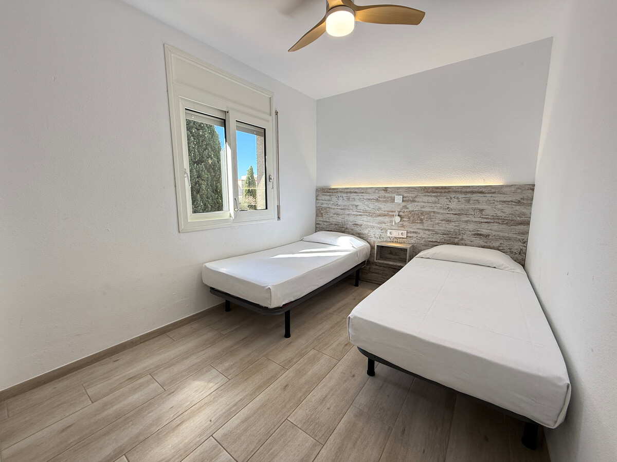 Appartement 4 pers à Roses, jardin et piscine - Photo 6