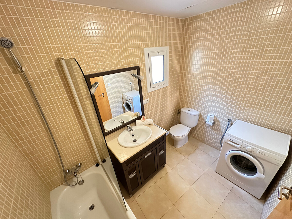 Appartement moderne centre-ville, 350 m de la plage - Photo 14