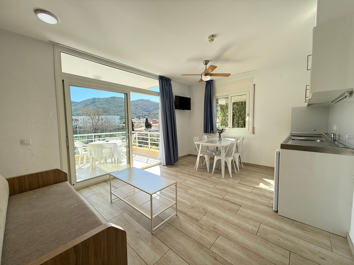 Appartement 4 personnes Roses avec piscine et jardin - Photo 11