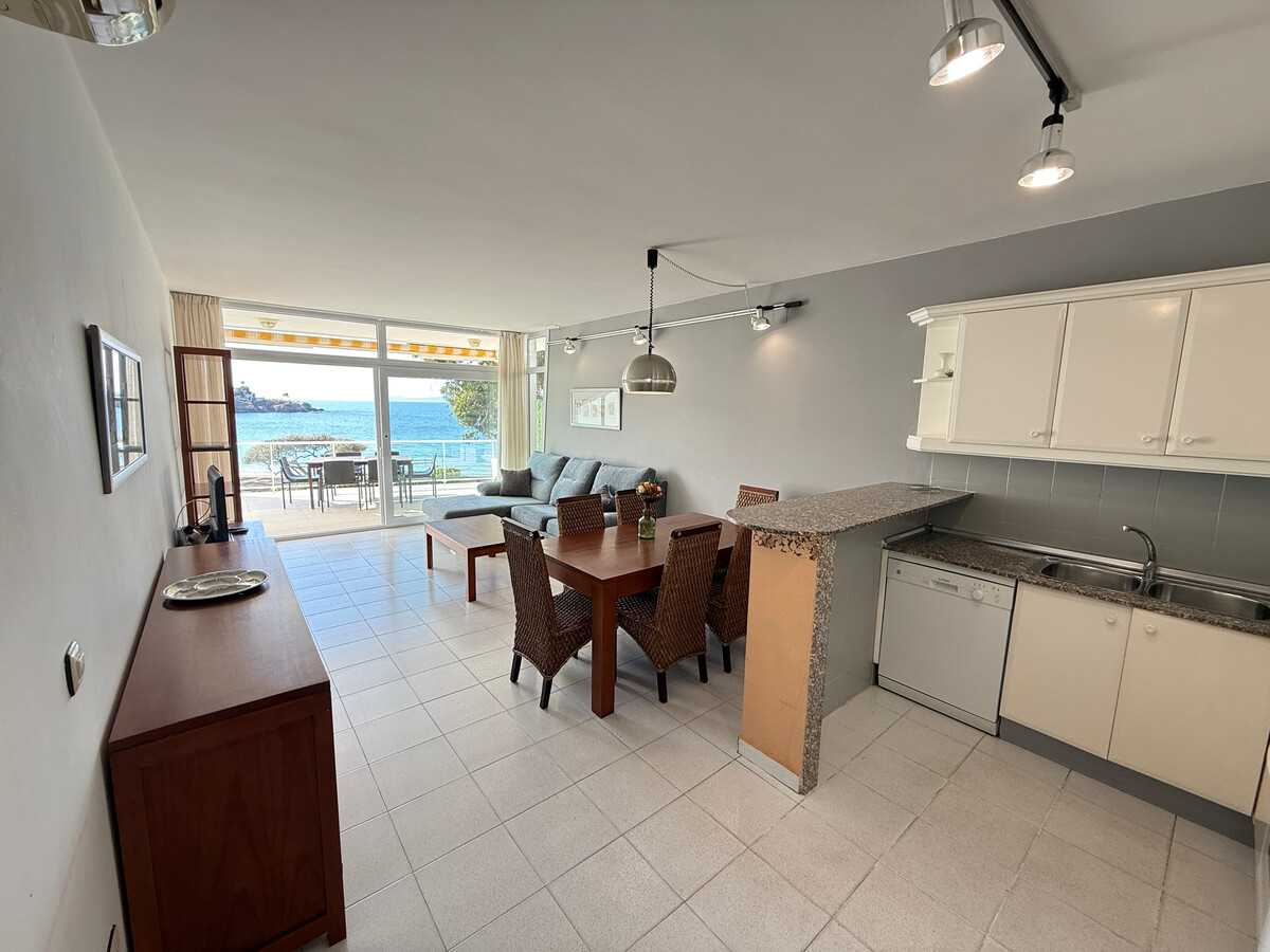 Appartement 6 pers. à Roses, piscine et accès plage - Photo 7