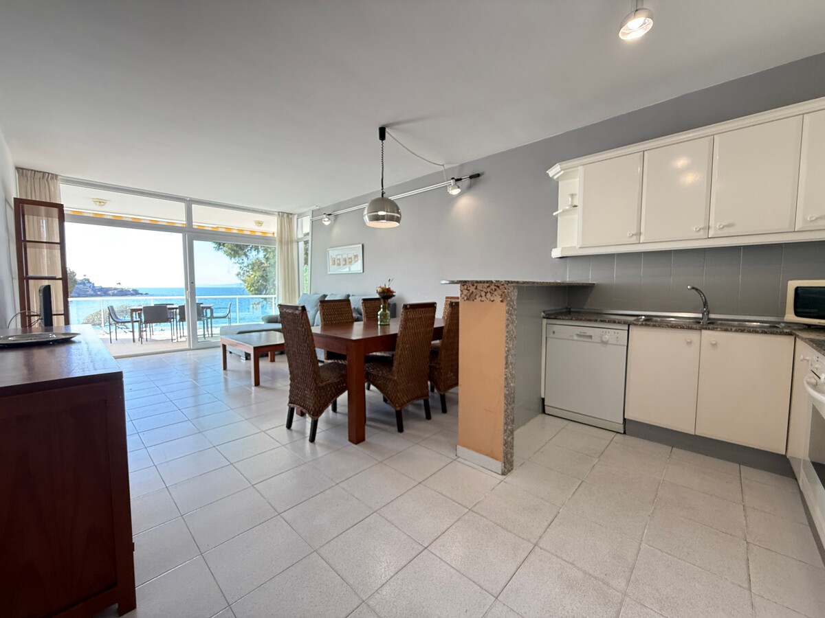 Appartement 6 pers. à Roses, piscine et accès plage - Photo 9
