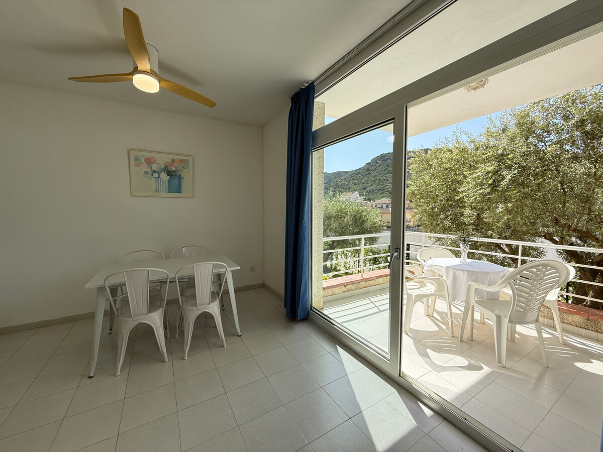 Appartement 4 pers. Roses, jardin et piscine saisonnière - Photo 12