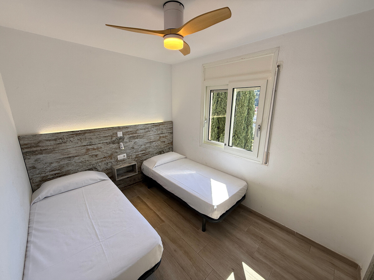 Appartement 6 pers. à Roses avec piscine et jardin - Photo 4