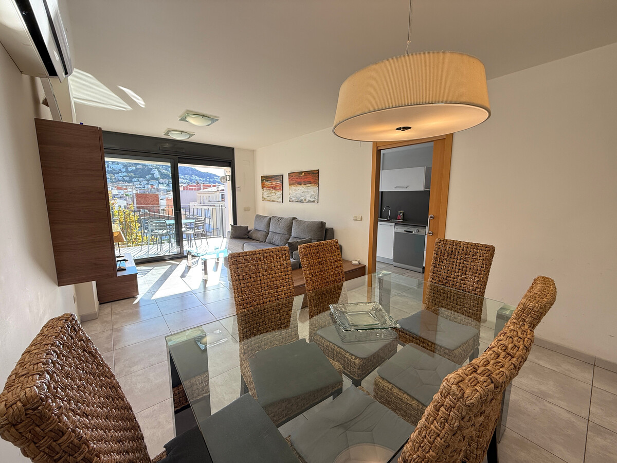 Appartement moderne 4 pers., centre Roses à 100m de la plage - Photo 2