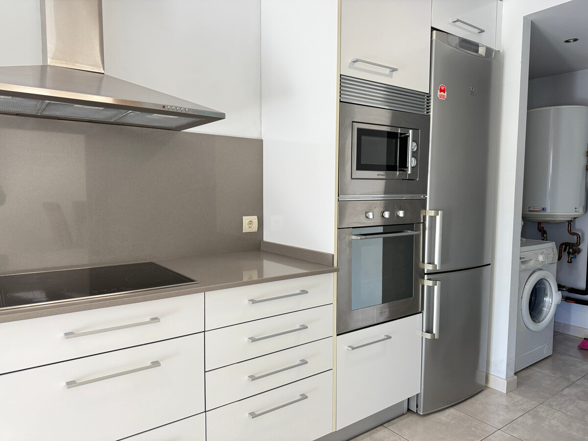 Appartement moderne 4 pers., centre Roses à 100m de la plage - Photo 11