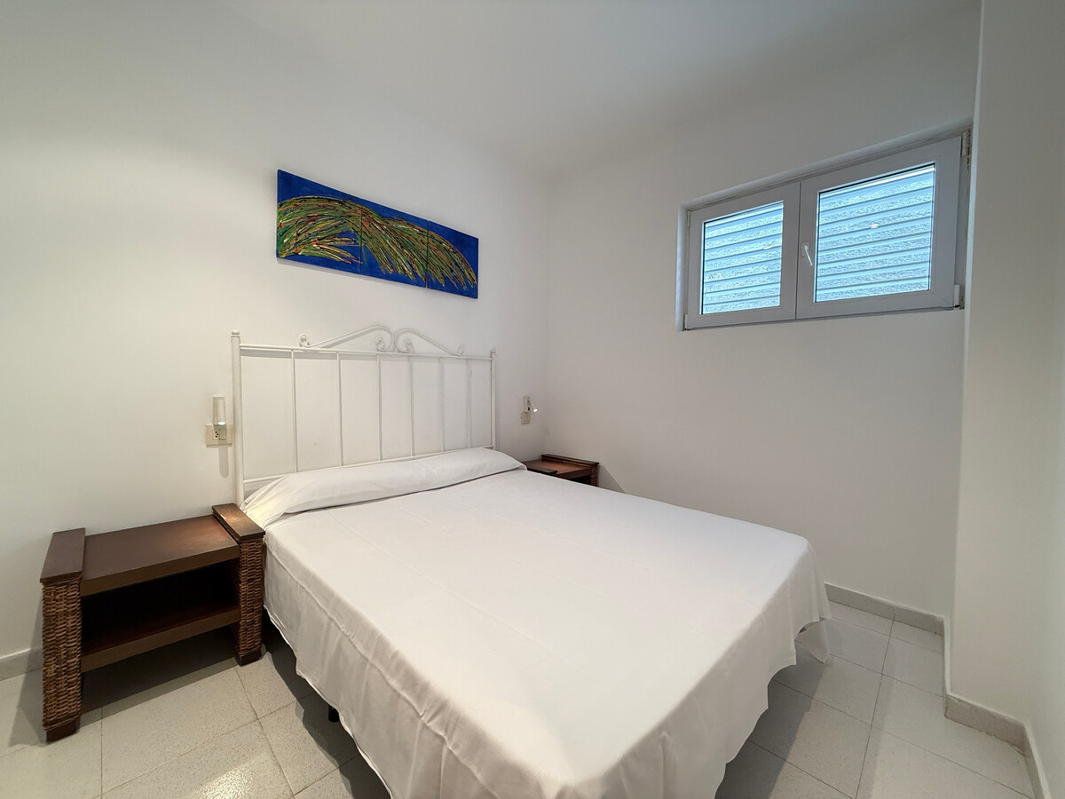 Appartement Roses avec terrasse, piscine et accès plage - Photo 12