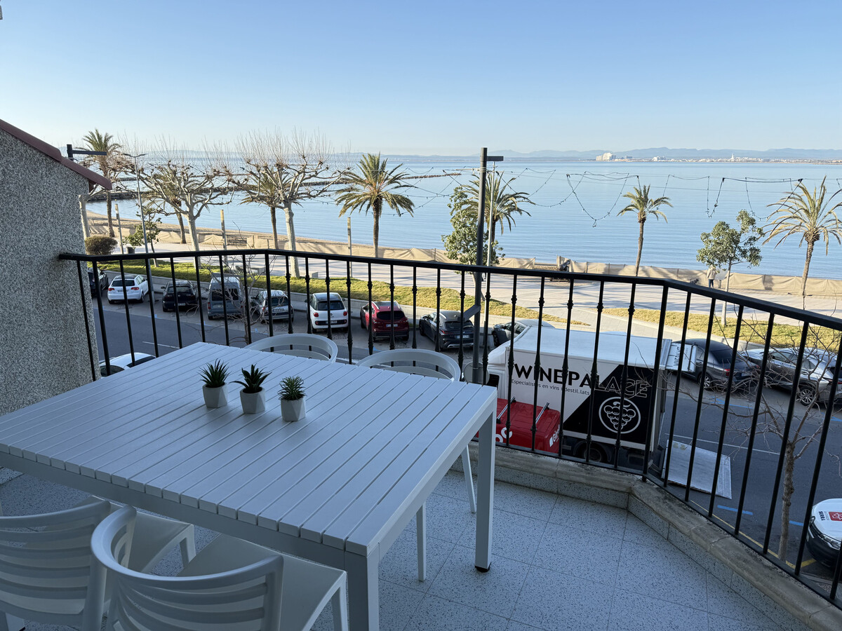 Appartement 4 personnes Roses, terrasse baie et plage à 30m - Photo 1