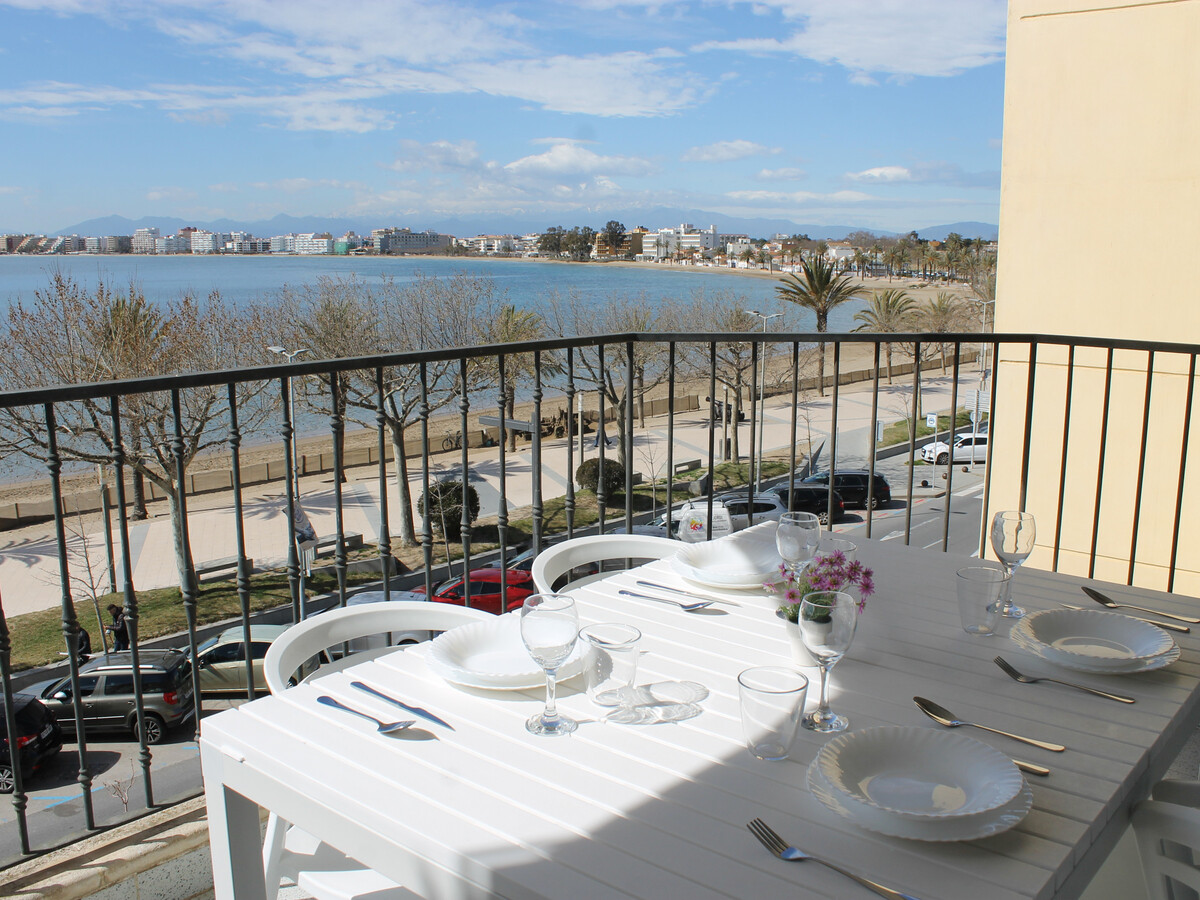 Appartement 4 personnes Roses, terrasse baie et plage à 30m - Photo 3