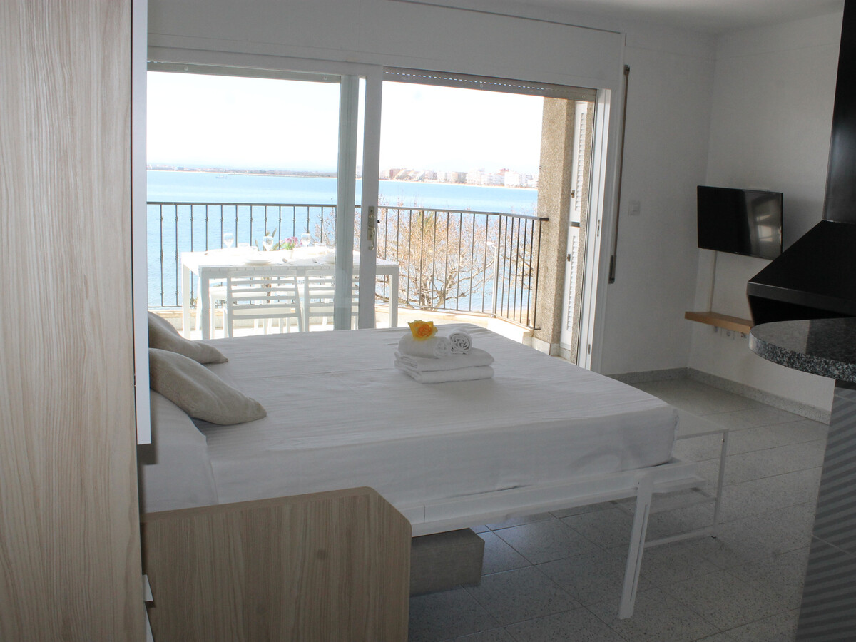 Appartement 4 personnes Roses, terrasse baie et plage à 30m - Photo 9