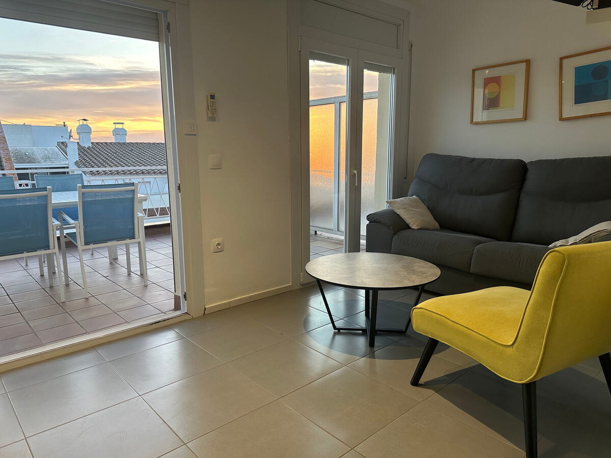 Appartement 4 pers. au cœur de Roses, terrasse & plage à 150m - Photo 3