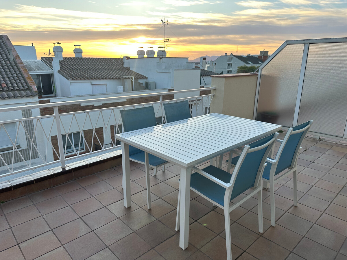 Appartement 4 pers. au cœur de Roses, terrasse & plage à 150m - Photo 4