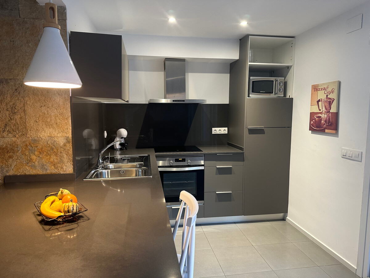 Appartement 4 pers. au cœur de Roses, terrasse & plage à 150m - Photo 8