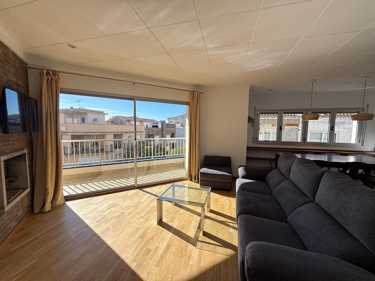 Appartement 8 pers, centre de Roses à 140m de la plage - Photo 3