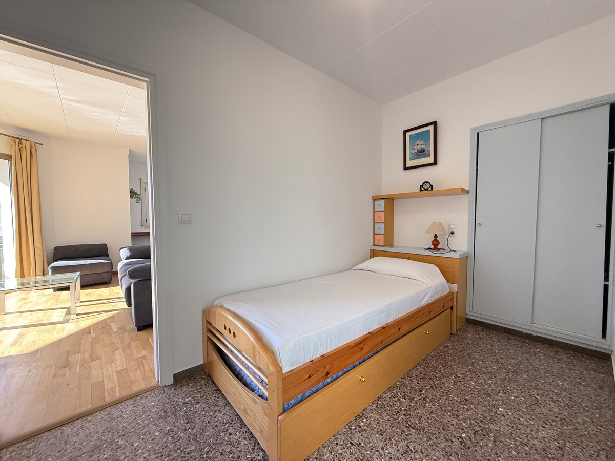 Appartement 8 pers, centre de Roses à 140m de la plage - Photo 15