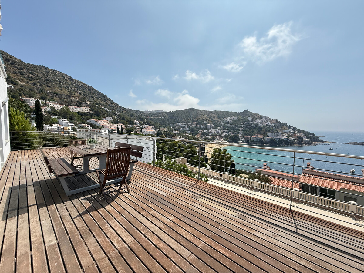 Appartement 6 pers, terrasse privée à 1 min de plage à Roses - Photo 2