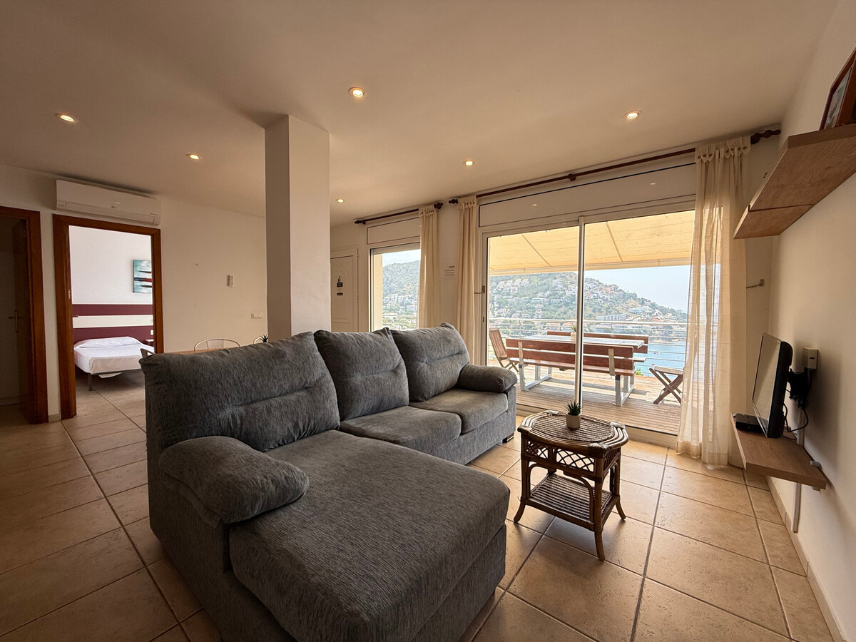 Appartement 6 pers, terrasse privée à 1 min de plage à Roses - Photo 6