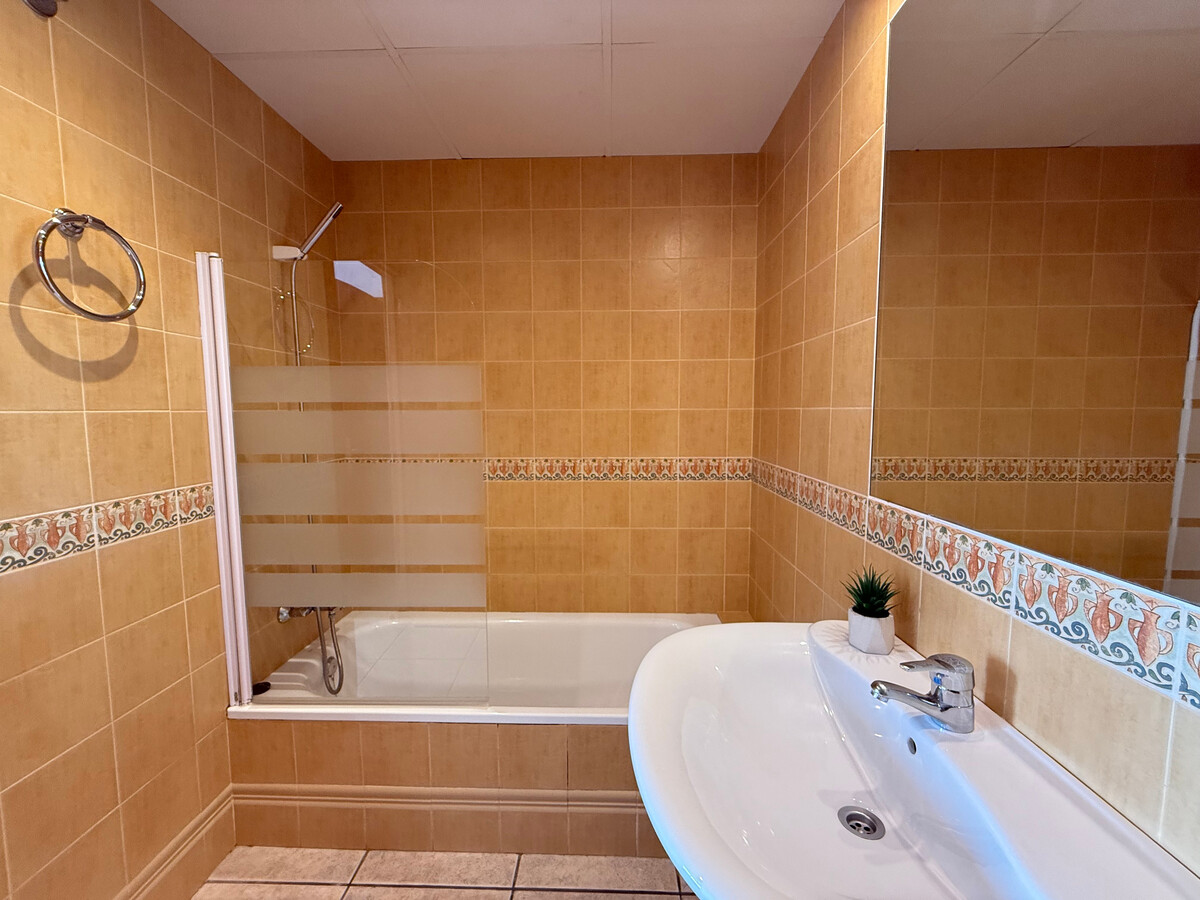 Appartement 6 pers, terrasse privée à 1 min de plage à Roses - Photo 19