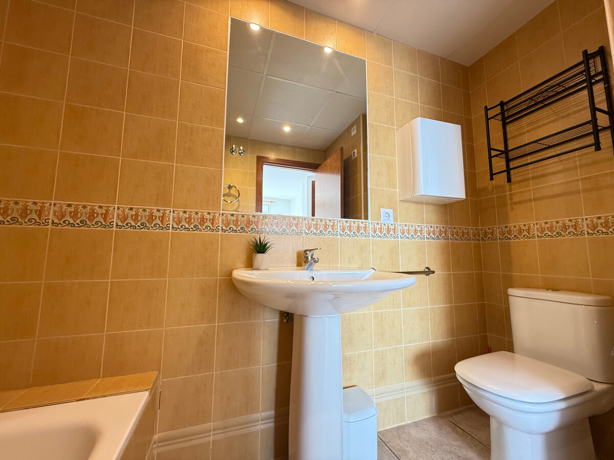 Appartement 6 pers, terrasse privée à 1 min de plage à Roses - Photo 20