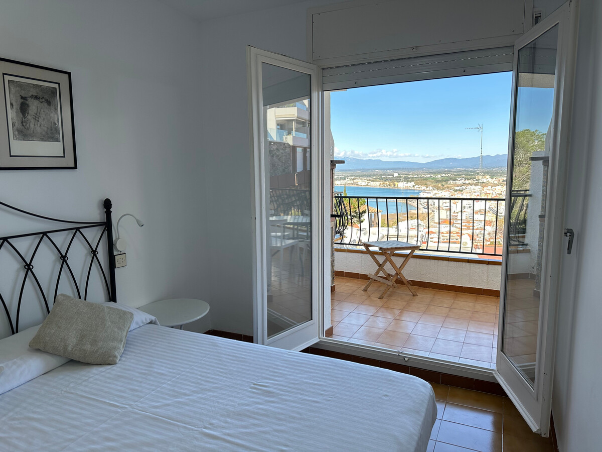 Appartement 2 chambres avec balcon vue panoramique à Roses - Photo 4