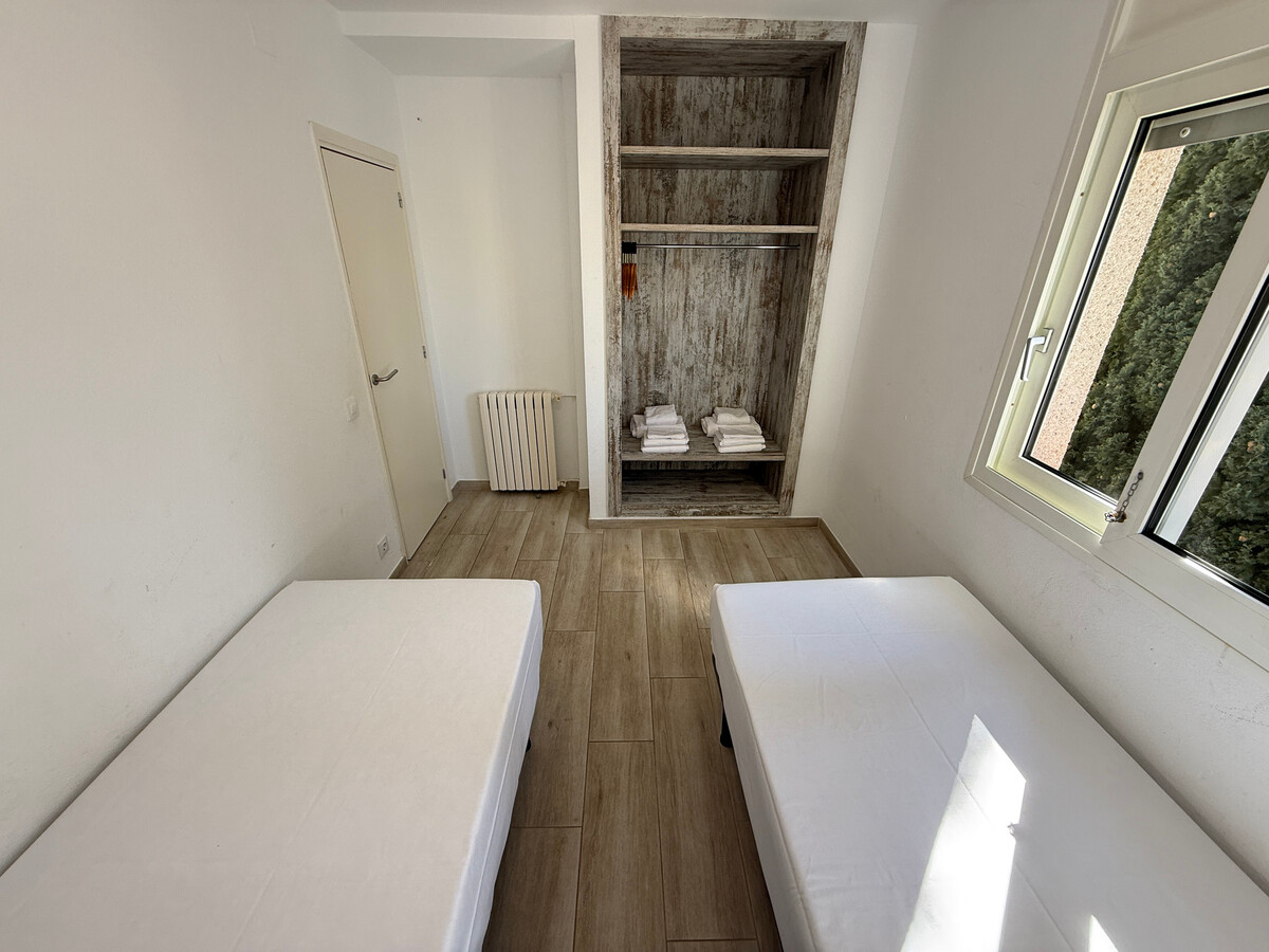 Appartement 4 pers. à Roses, jardin et piscine - Photo 8