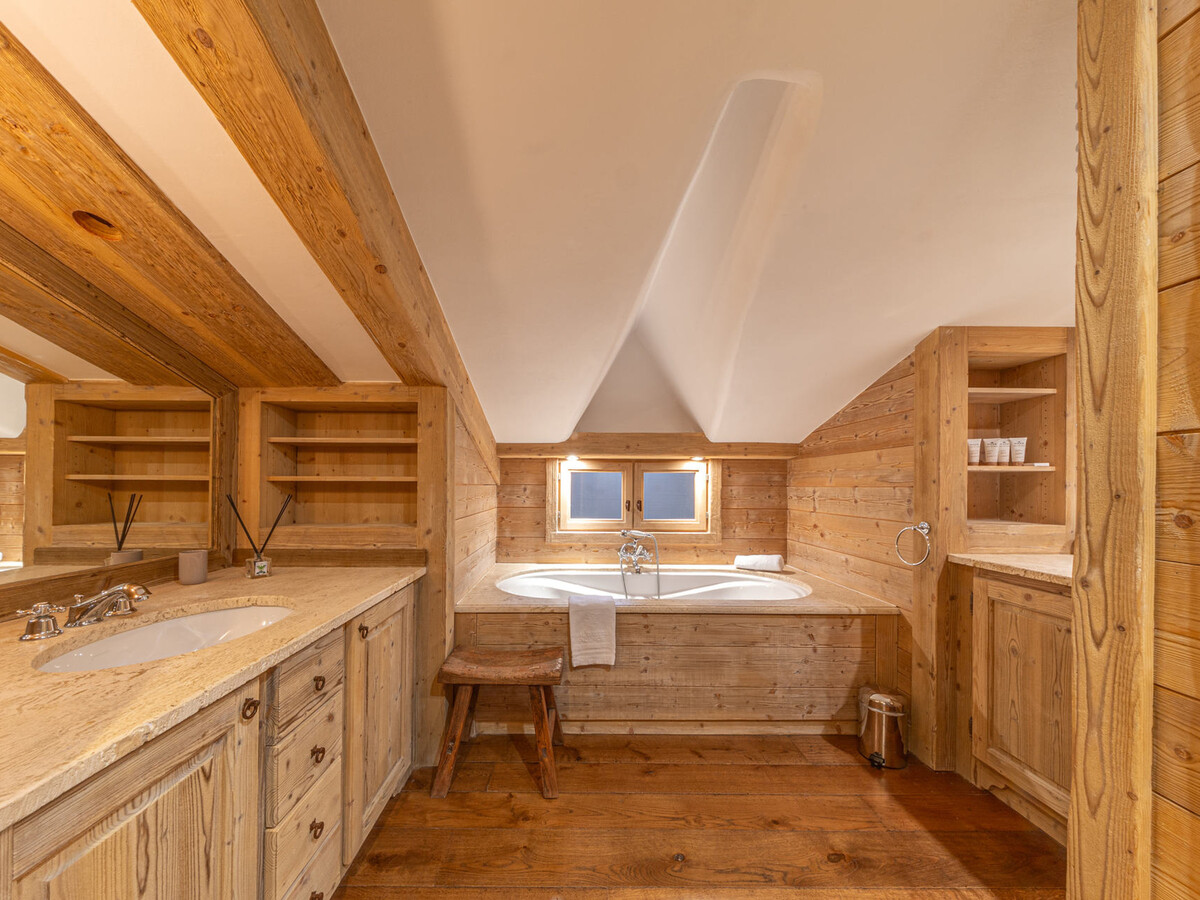 Duplex 8 pers. avec balcon sud et cheminée à Val-d'Isère - Photo 9
