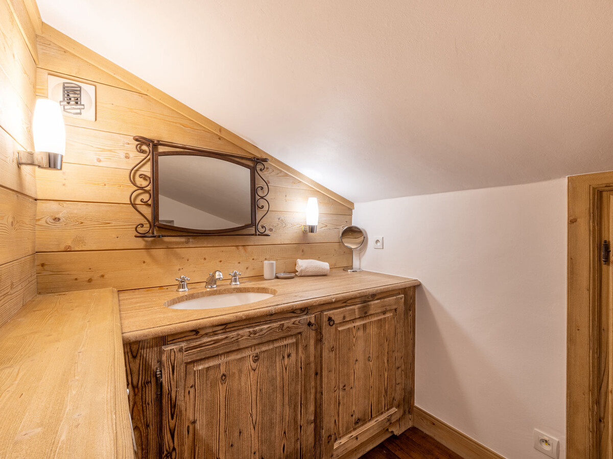 Duplex 8 pers. avec balcon sud et cheminée à Val-d'Isère - Photo 13