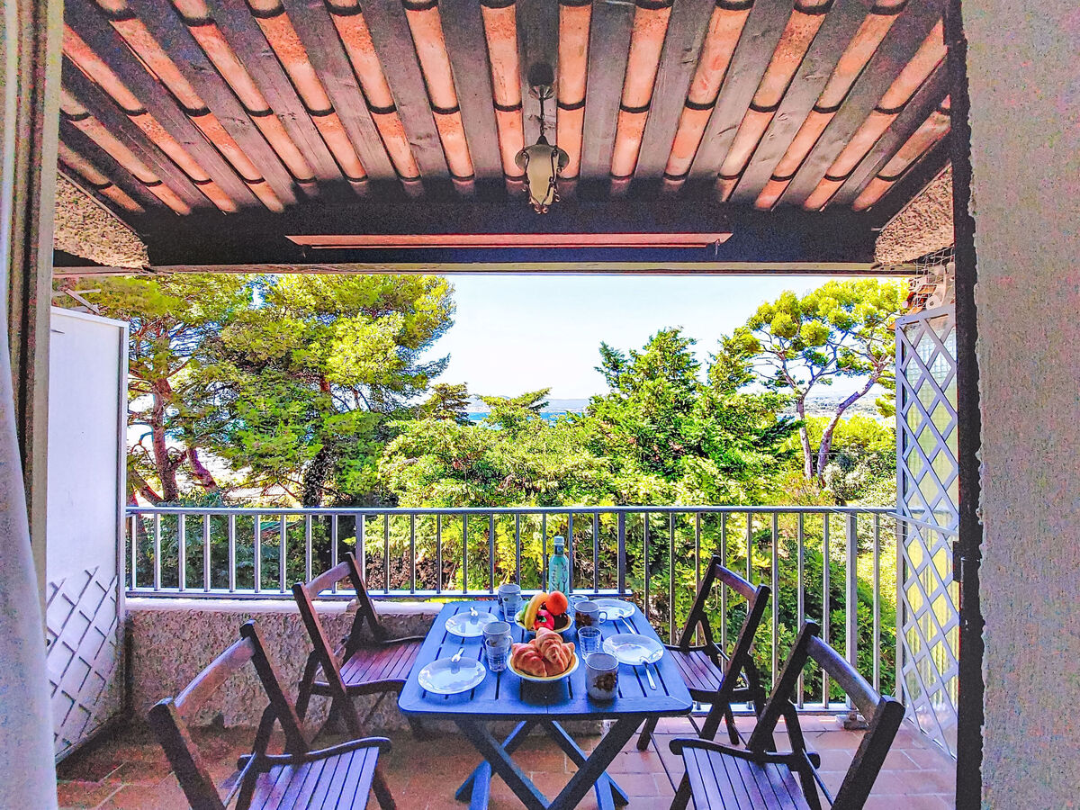 Studio terrasse vue mer à La Madrague, 600 m de la plage - Photo 1