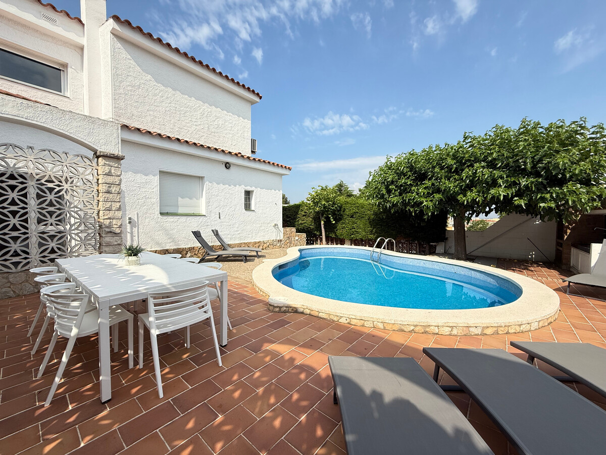 Maison 9 personnes à Roses, 650 m de la plage - Photo 1