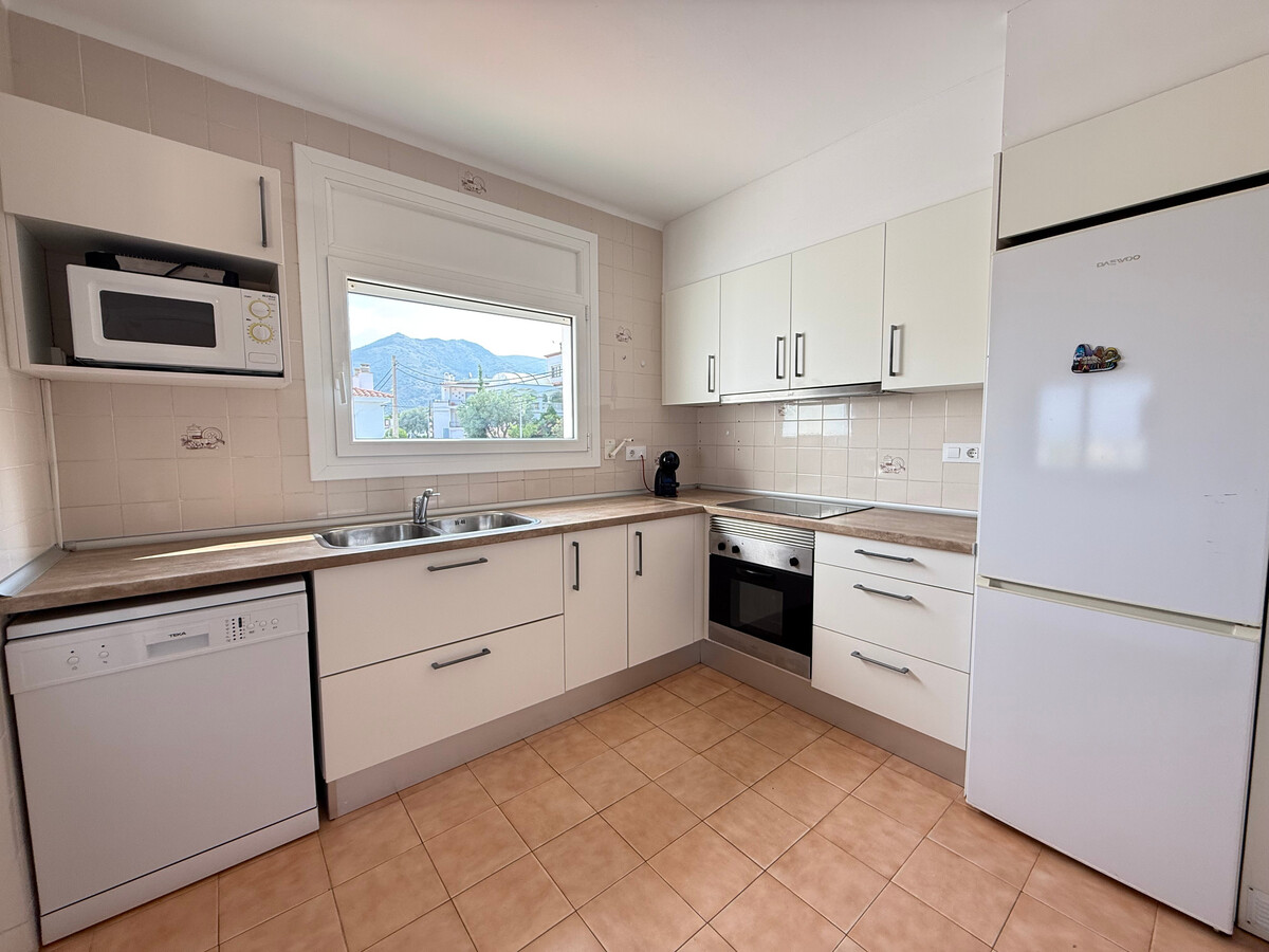 Maison 9 personnes à Roses, 650 m de la plage - Photo 12