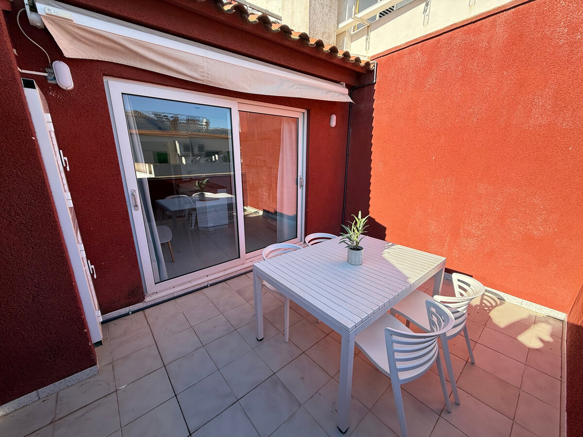 Appartement 2 pers. à 30 m de la plage, centre Roses - Photo 2