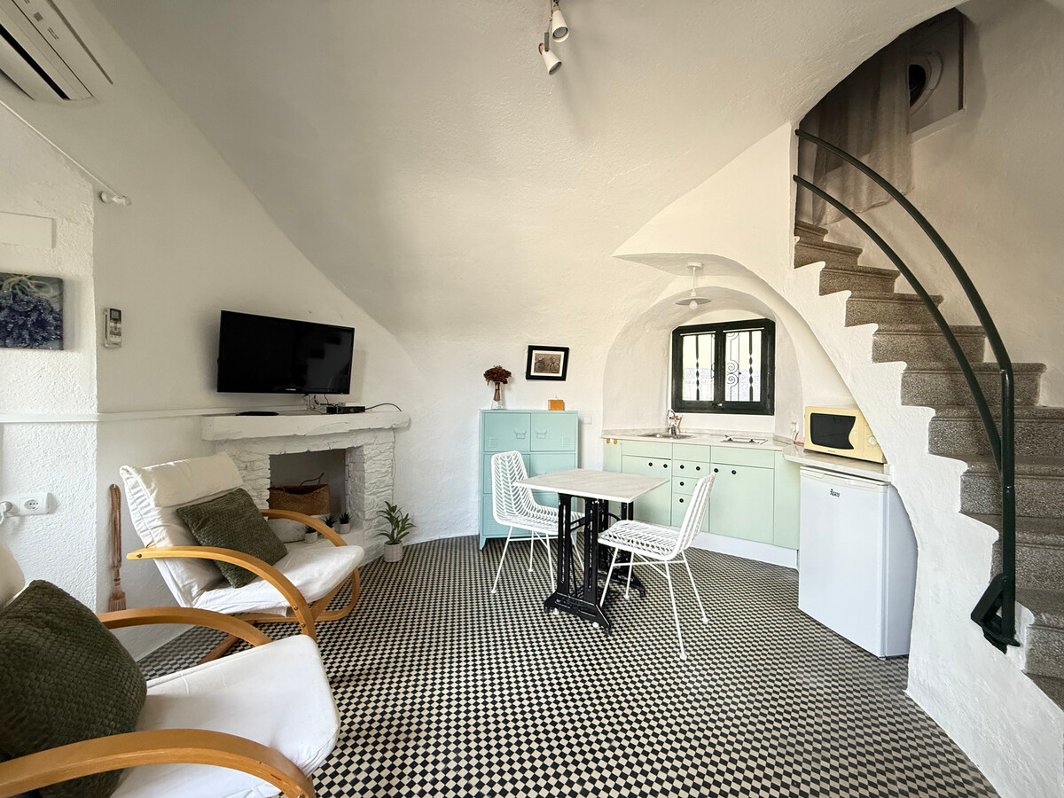 Appartement en tour médiévale, 2 min de plage à Roses - Photo 1