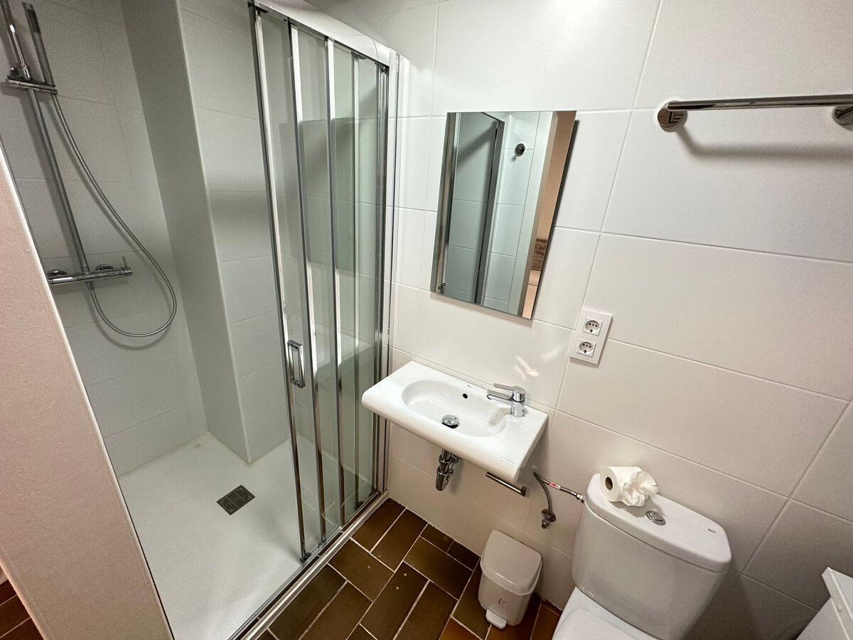 Appartement 4 pers. à 20m de la plage de Roses - Photo 5