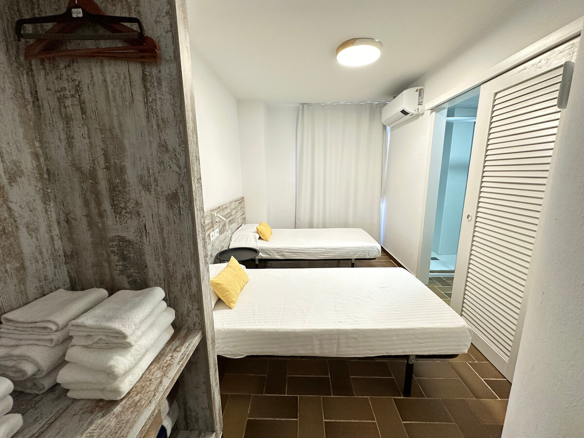 Appartement 4 pers. à 20 m de la plage de Roses - Photo 3