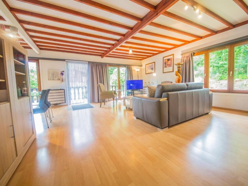 Chalet ChaLaise en bois à Rendeux, forêt et jardin privé - Photo 9