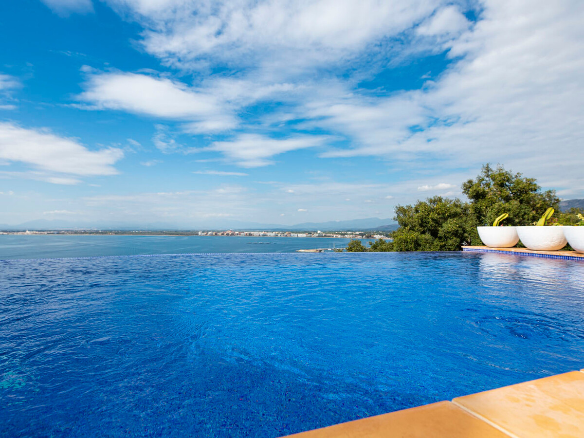 Studio moderne Roses, 700 m plage, piscine commune - Photo 6
