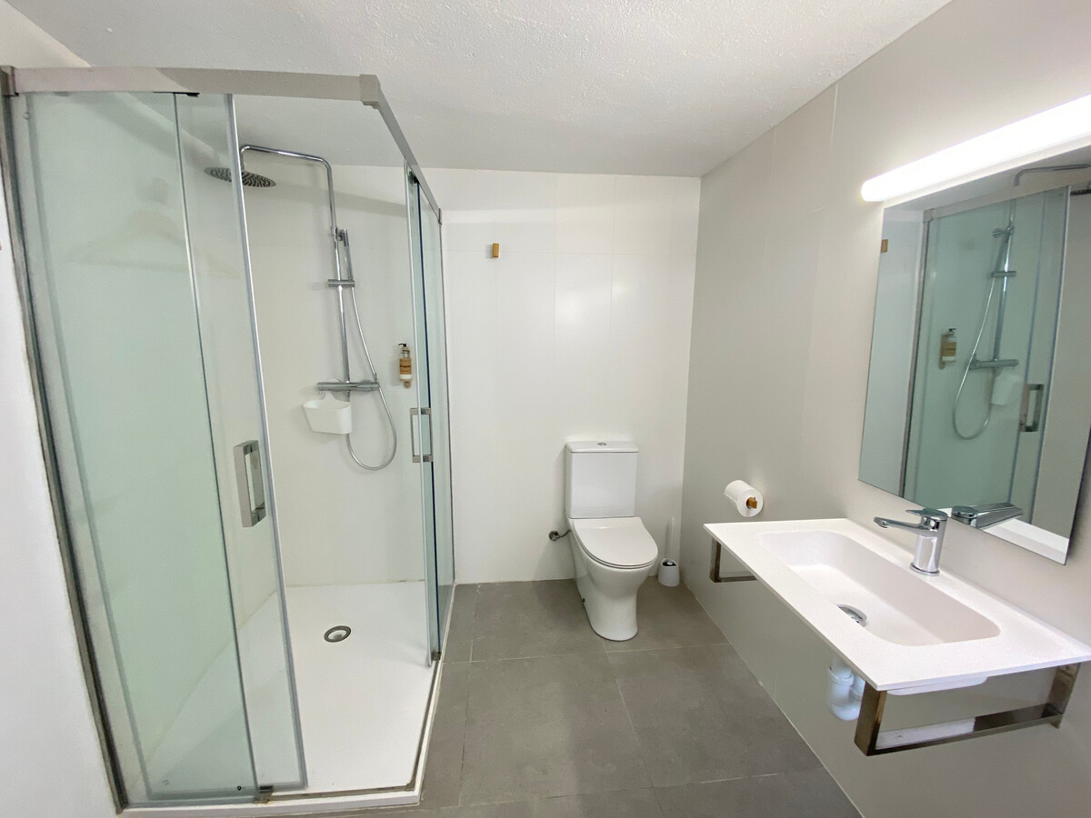 Studio moderne Roses, 700 m plage, piscine commune - Photo 7