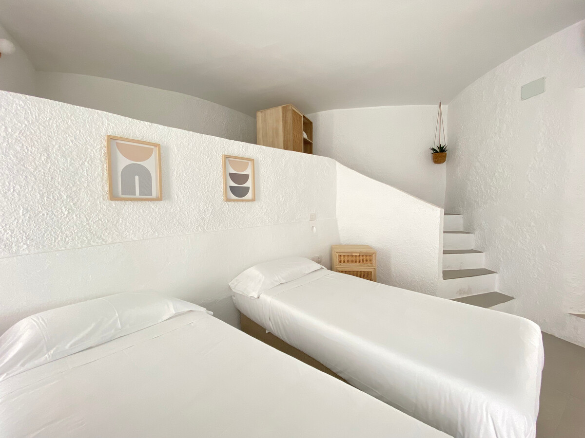 Studio moderne avec vue baie, piscine à Roses - Photo 10
